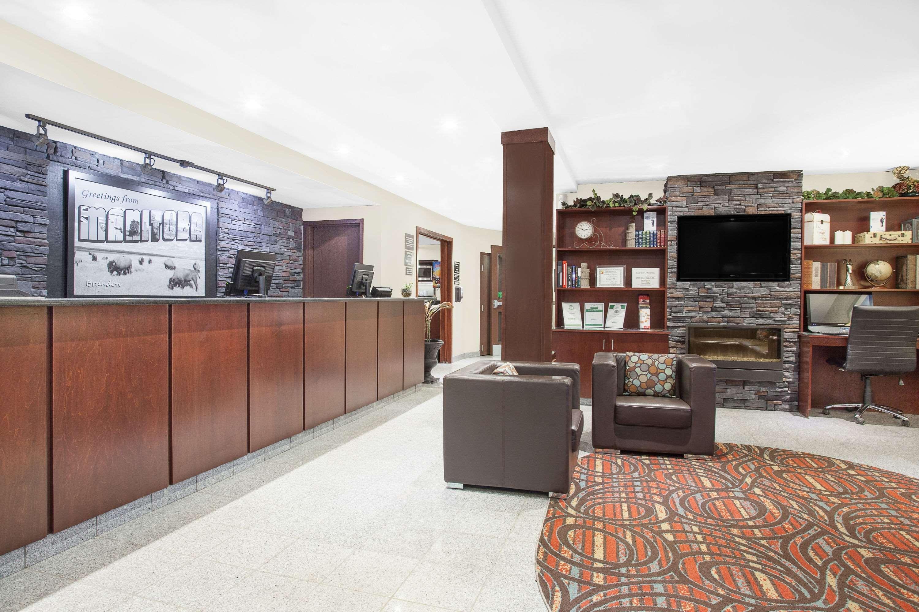 ซูเปอร์ 8 บาย วินด์แฮม แบรนดัน แมนิโทบา Motel แบรนดอน ภายนอก รูปภาพ
